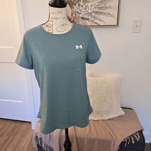 Women's Under Armour Tshirt